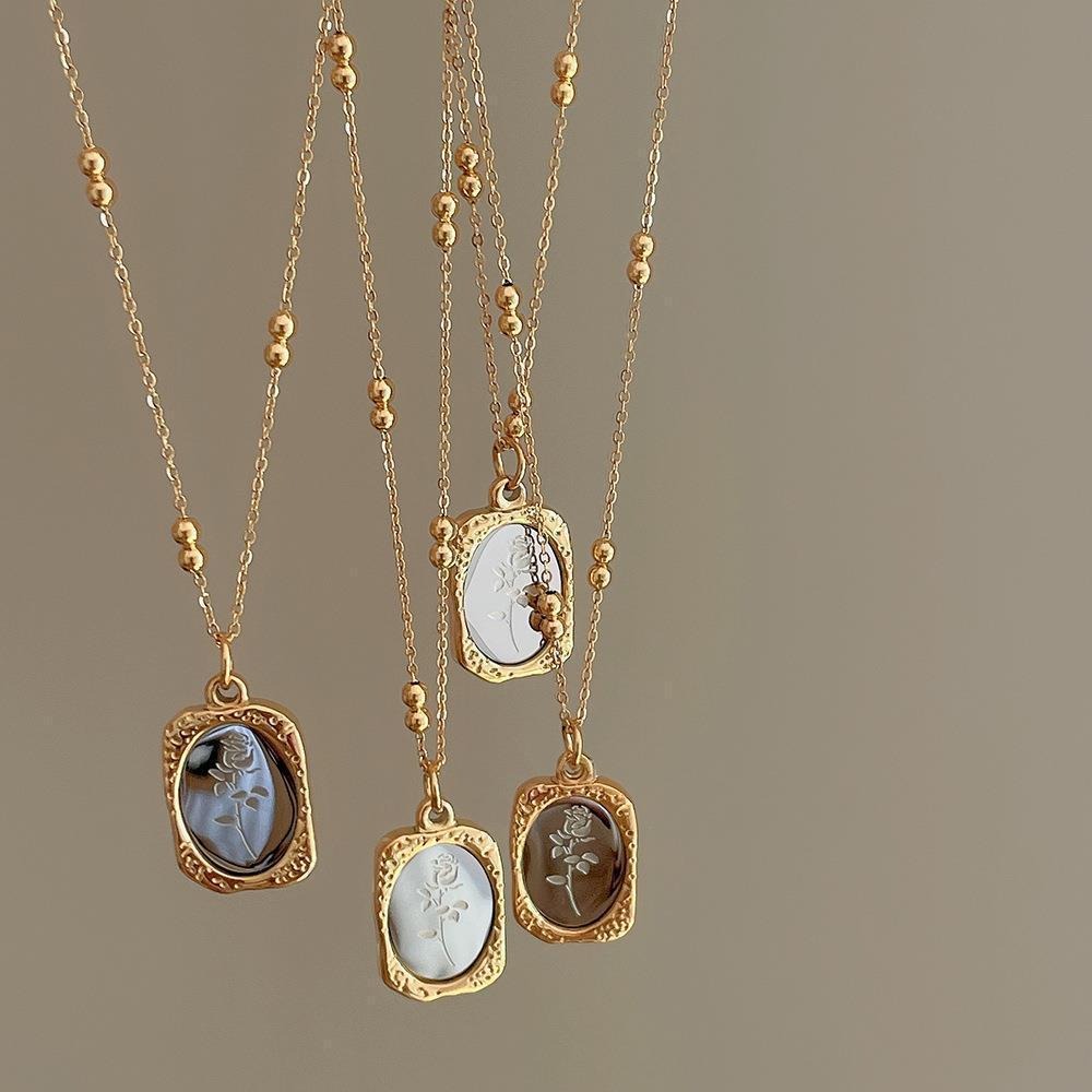 Vintage Fashion Tags - Collar con Colgante de Rosa Grabada