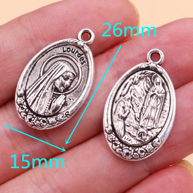 Colgantes de etiqueta cristian - Vintage Fashion Tags reseña y precio