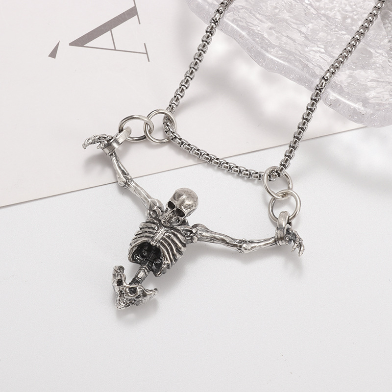 Collar con colgante de calaver - Quirky Vintage Fashion reseña y precio